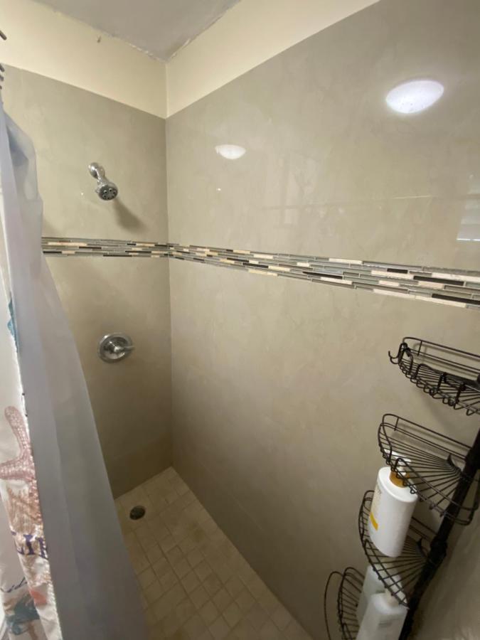 Bee Inn Puerto Rico Charming Urban Apartment In סן חואן מראה חיצוני תמונה