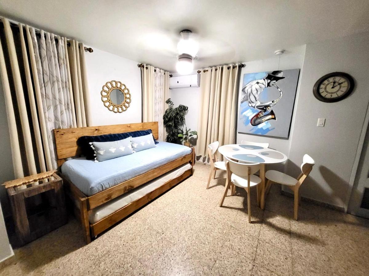 Bee Inn Puerto Rico Charming Urban Apartment In סן חואן מראה חיצוני תמונה
